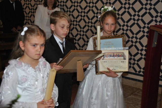 Перша Свята Сповідь та Урочисте Святе Причастя, м. Аленкир